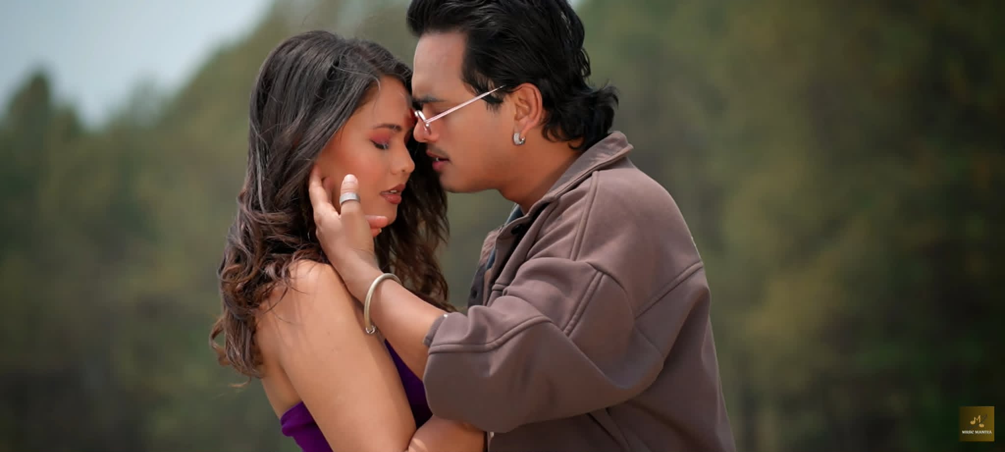 Suraj and Anu’s new song ‘Hawa Chalyo Siriri’ released (with video)